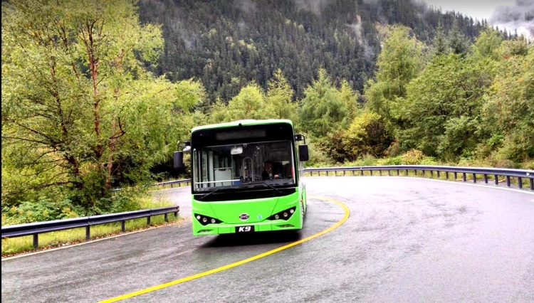 Jiuzhaigou Shuttle