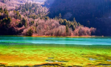 2-Day Private Tour from Chengdu to Jiuzhaigou & Huanglong