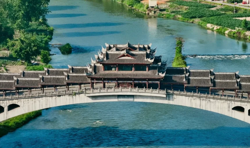 Huanglongxi Ancient Town